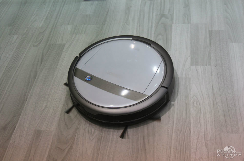 更薄更智能 科沃斯地宝7系扫地机AWE首秀，革新家居清洁体验